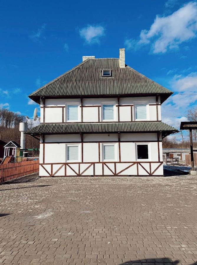 Orlyne Gnizdo Chernivtsi Exterior foto