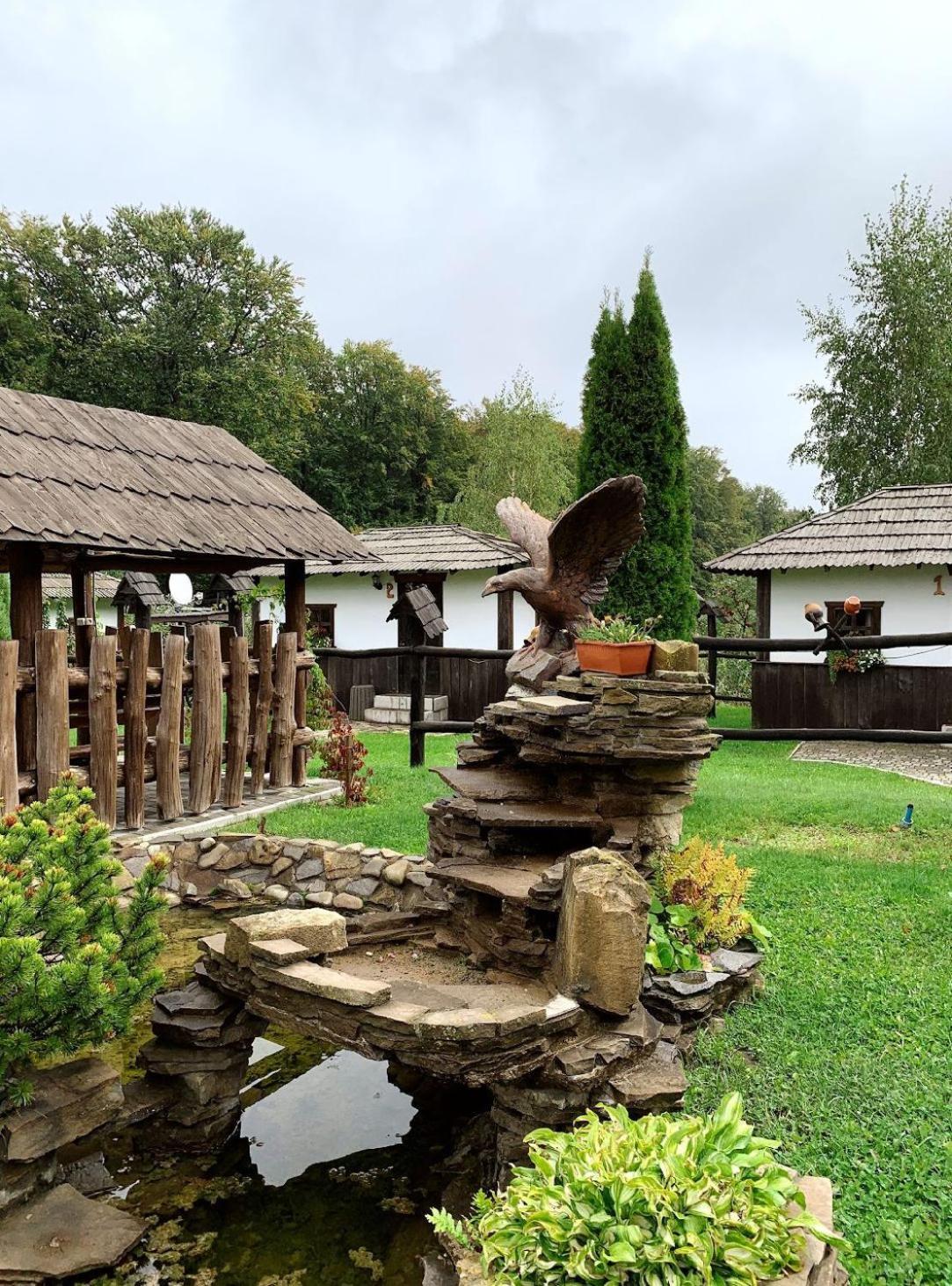 Orlyne Gnizdo Chernivtsi Exterior foto